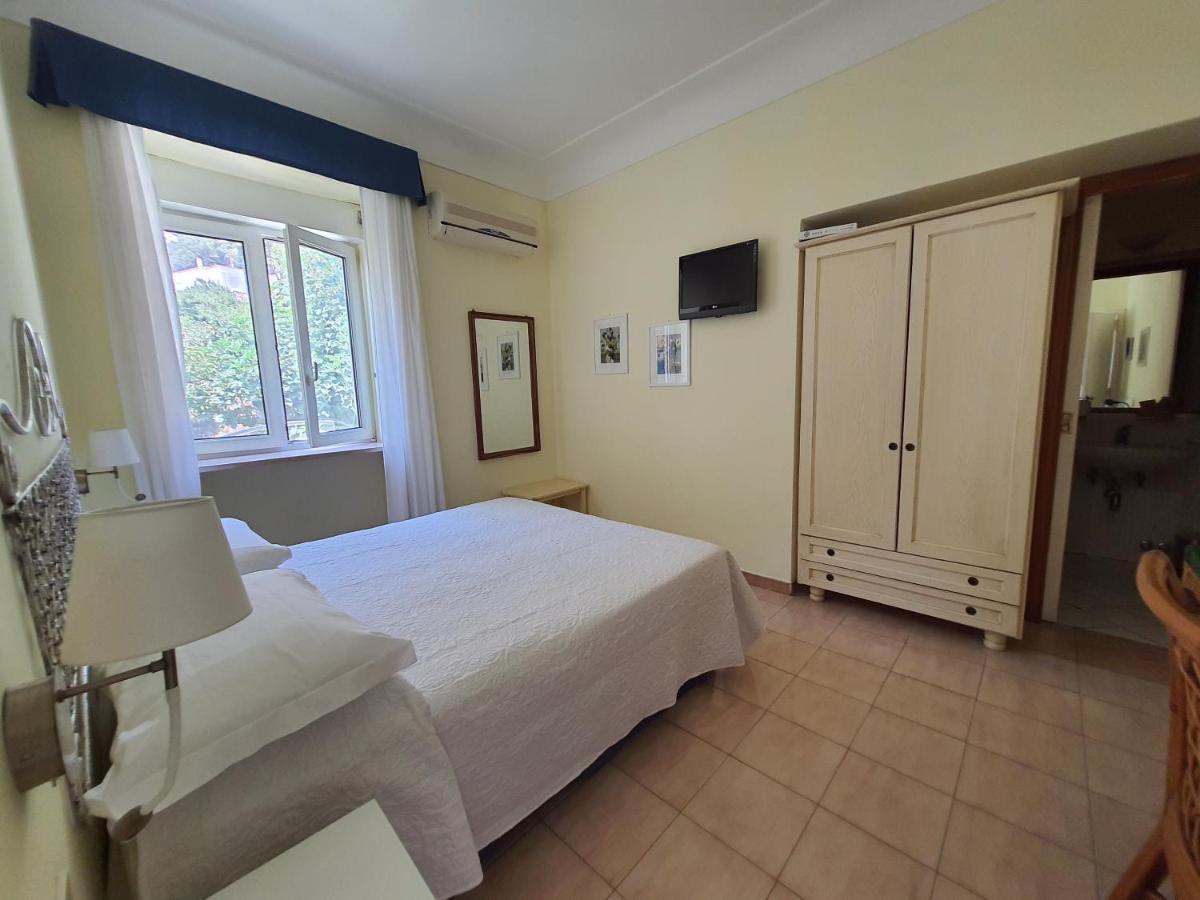 Hotel Nautilus Капри Экстерьер фото